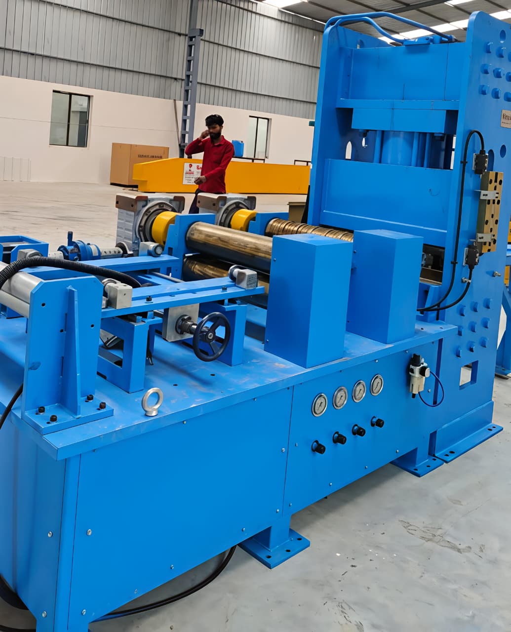 Roll forming machine